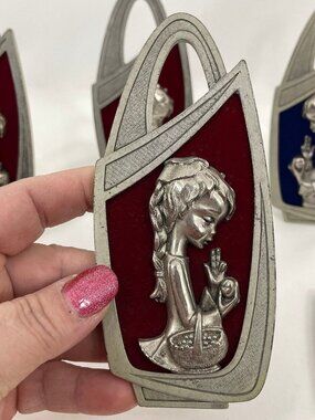 Vintage 1960s pewter chiseled, little girl praying, made in Italy, price for 1